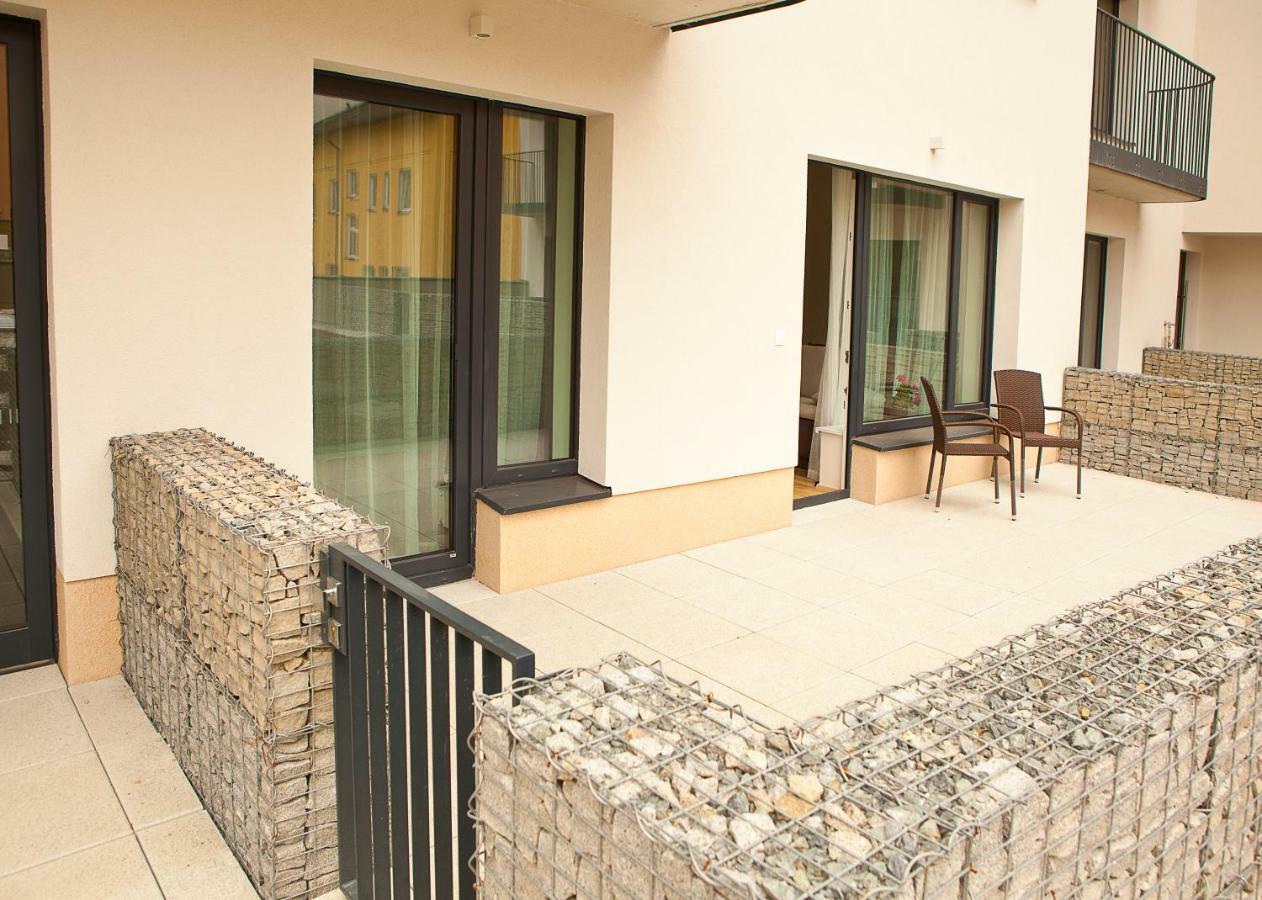 Sunny, Fully Furnished Studio Type With Terrace بلزن المظهر الخارجي الصورة