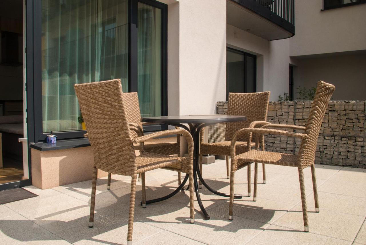 Sunny, Fully Furnished Studio Type With Terrace بلزن المظهر الخارجي الصورة